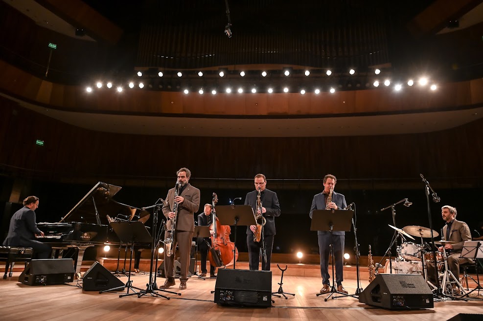 Escalandrum presenta «Piazzolla ’74» en el Teatro Independencia y celebra su concierto número 1.000