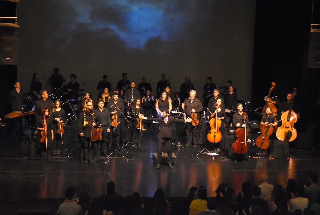 “Oktubre Sinfónico”