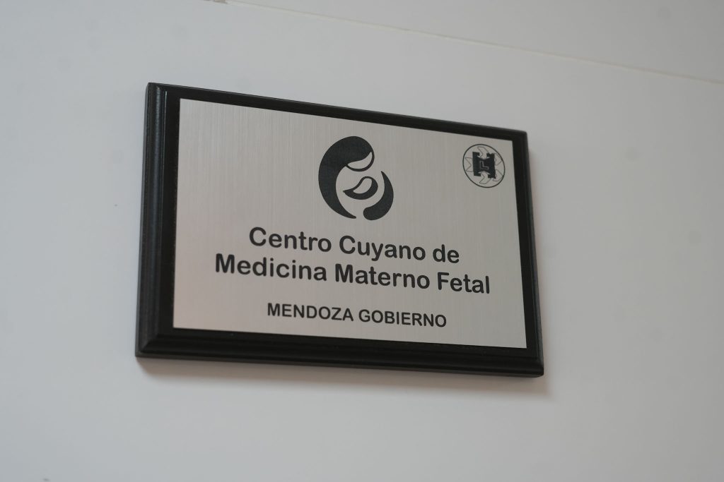 Cornejo recorrió el nuevo Centro Cuyano de Medicina Materno-Fetal del Hospital Lagomaggiore