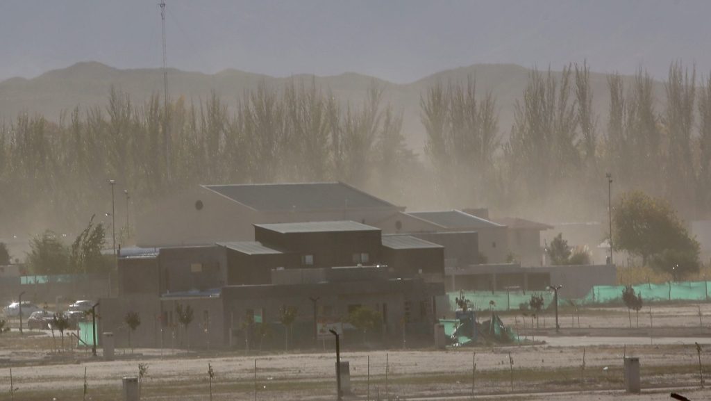 Jueves 24 de setiembre: suspensión de clases presenciales en toda la provincia durante el turno mañana por viento Zonda